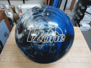 ボウリングショップ アップ ターゲットゾーン 中古ボール リサイクル品 4 800円 税込み 12ポンド 約5 44kg Brunswick ブランズウィック 通販 No 販売店